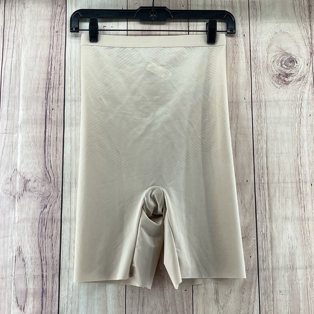 NWOT Spanx High-Waisted Mid-Thigh Short Tummy Control Shapewear Beige Nude Sz M